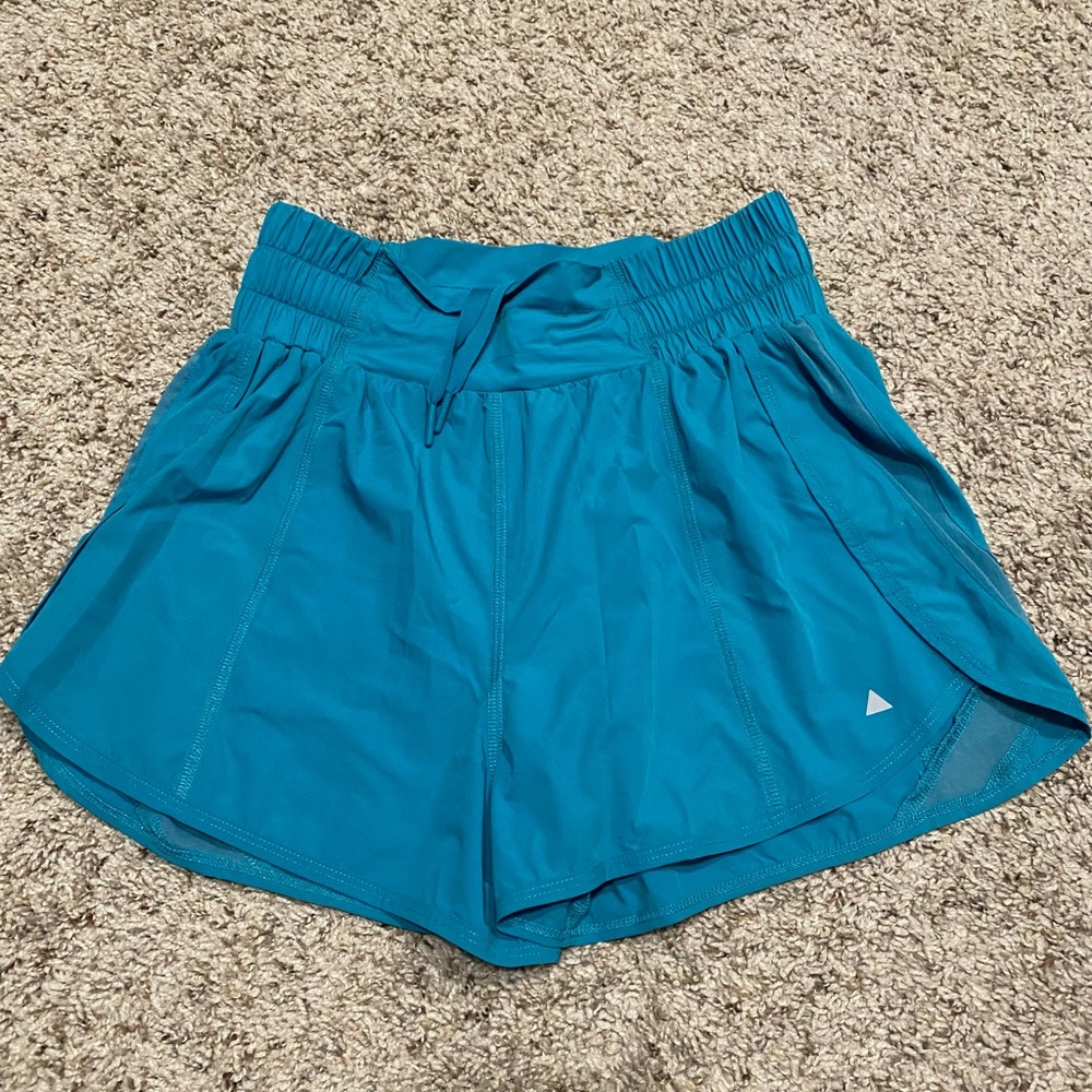 Balance Athletica breeze shorts in teal/turquoise - size small